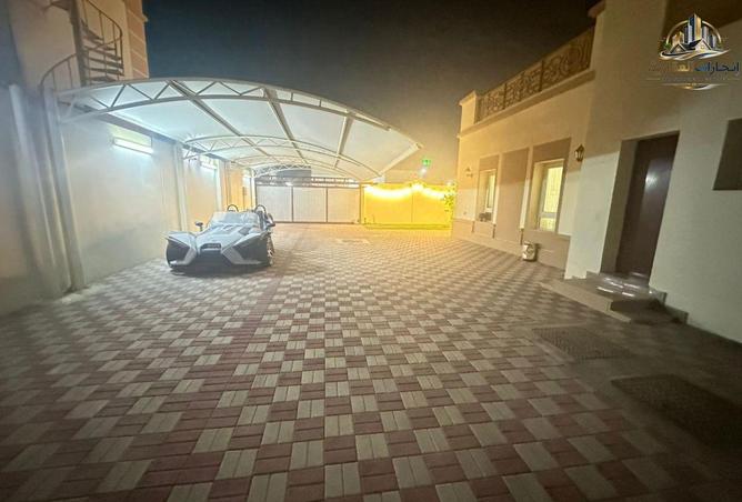 72720319 - Property Image 2