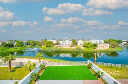 Villa - 5 - 6 for sale in Sunrise Living at Jumeirah Park - District 9 - Jumeirah Park - Dubai