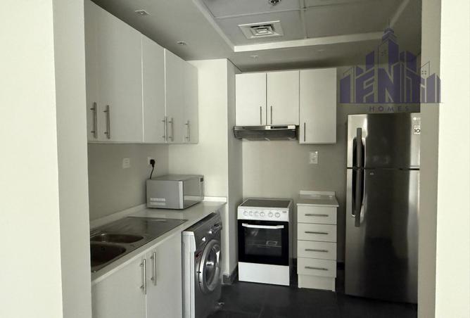 81944404 - Property Image 3