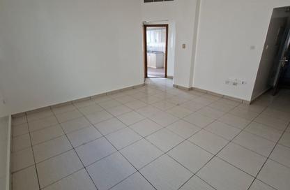 Apartment - 1 - 1 for rent in Al Butina 9 Building - Bu Tina - Al Sharq - Sharjah