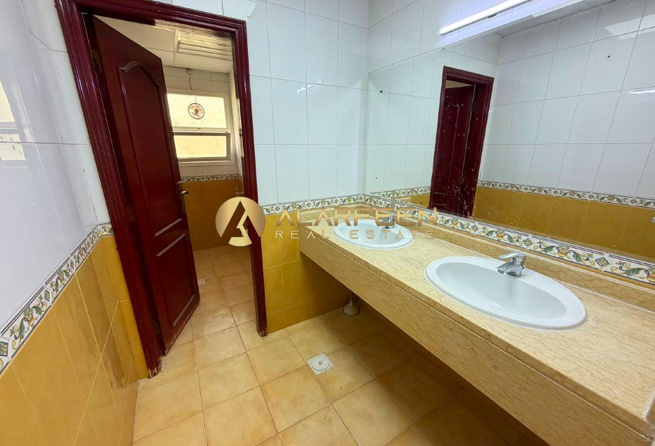 Spacious 7BHK | Unfurnished Unit | Community View photo 8