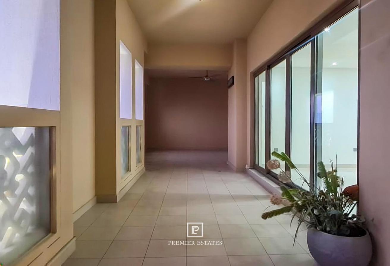 Palm and Atlantis Views | Balcony | Upgraded photo 14