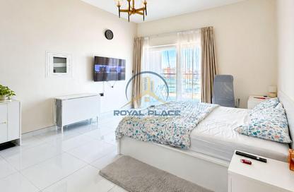 Apartment - Studio - 1 for rent in Wavez Residence - Liwan - Dubai
