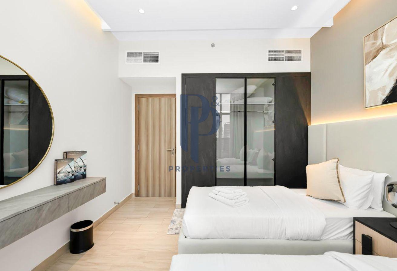 Burj Khalifa and Canal View I Spacious 3BR photo 12