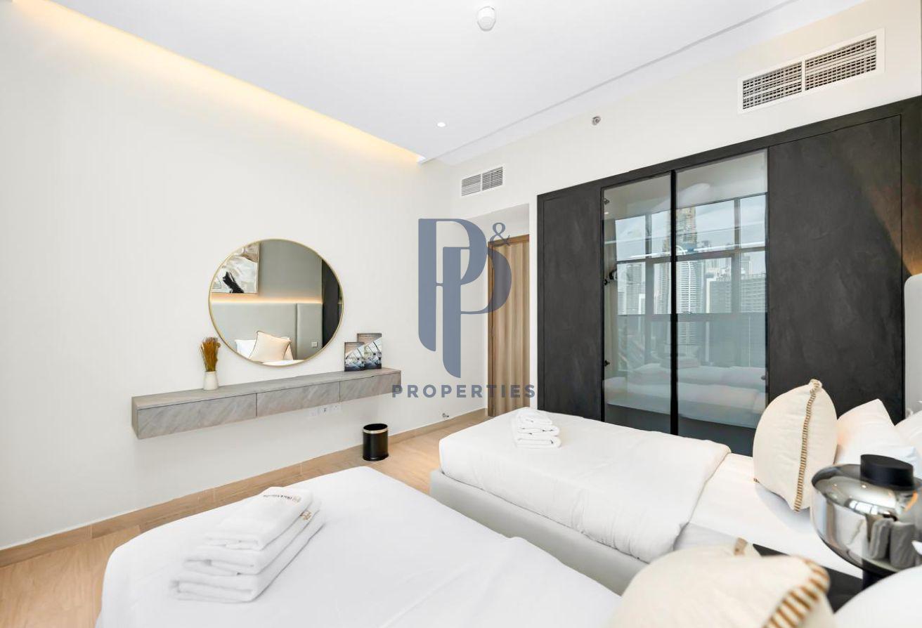 Burj Khalifa and Canal View I Spacious 3BR photo 13