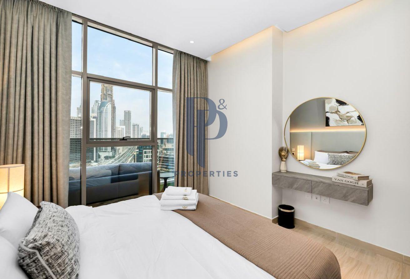 Burj Khalifa and Canal View I Spacious 3BR photo 16