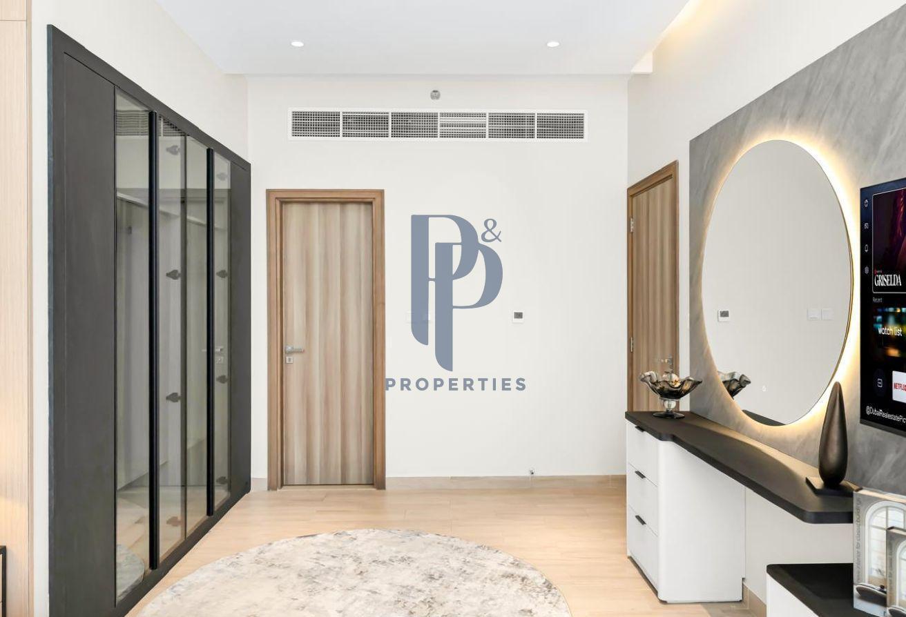 Burj Khalifa and Canal View I Spacious 3BR photo 6