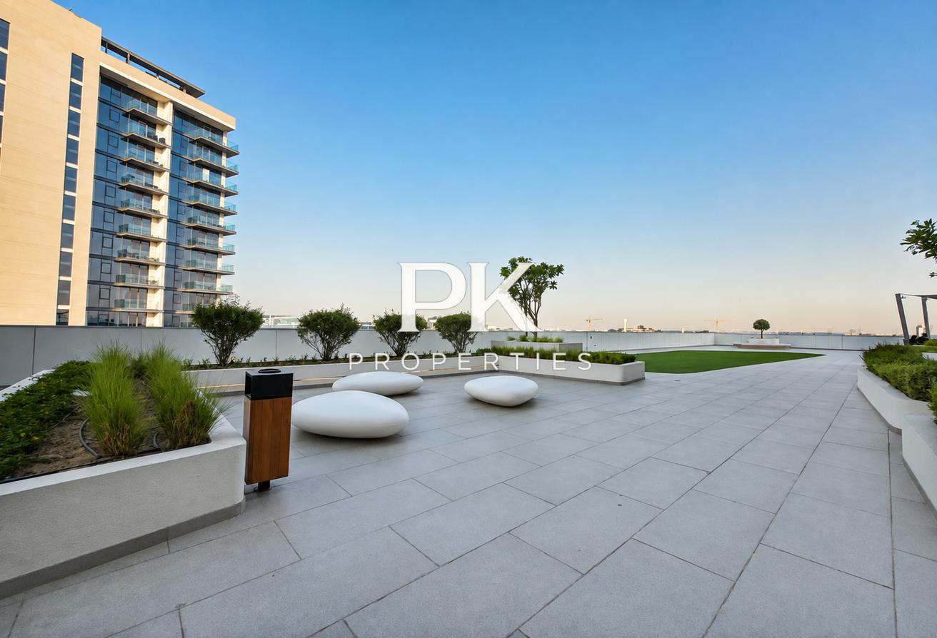 Vacant | Well Priced | Furnished photo 18