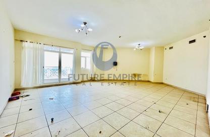 Apartment - 3 Bedrooms - 5 Bathrooms for rent in Al Raffa - Bur Dubai - Dubai