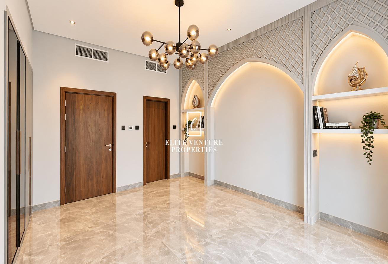 FULLY RENOVATED | BRIGHT & AIRY | PRIVATE POOL photo 7