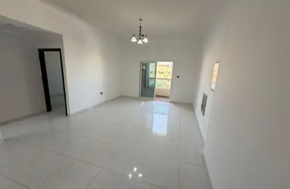 Apartment - 1 Bedroom - 2 Bathrooms for rent in Corniche Tower - Ajman Corniche Road - Ajman