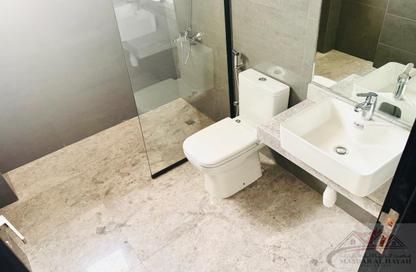 Apartment - 2 Bedrooms - 3 Bathrooms for rent in Muwaileh 29 Building - Muwaileh - Sharjah