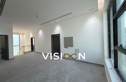 Villa - 5 Bedrooms - 7 Bathrooms for rent in Al Aweer 1 - Al Aweer - Dubai Villa - 5 Bedrooms - 7 Bathrooms for rent in Al Aweer 1 - Al Aweer - Dubai