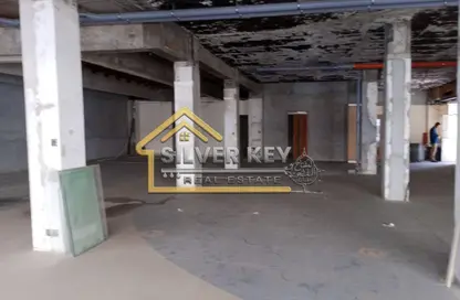 Shop - Studio - 2 Bathrooms for rent in Um Altaraffa - Al Gharb - Sharjah