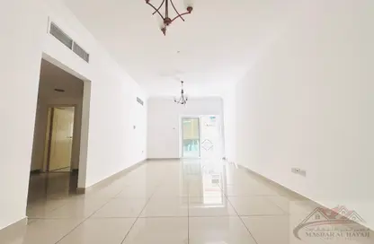 شقة - 2 غرف نوم - 3 حمامات للايجار في بناية مويليح 29 - مويلح - الشارقة