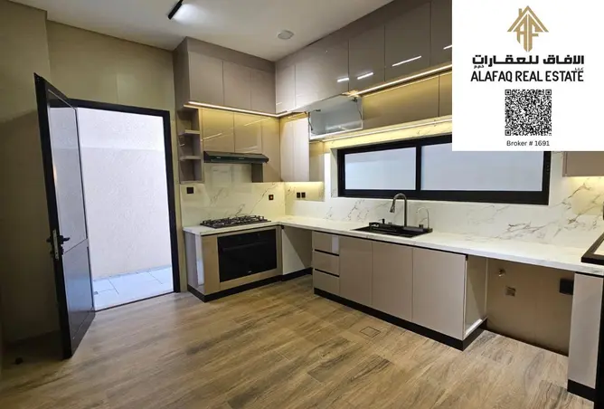 156014245 - Property Image 2