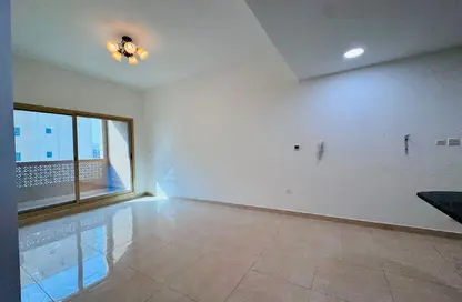 Apartment - 1 Bedroom - 2 Bathrooms for rent in Sondos Zinnia - Dubai Land Residence Complex - Dubai