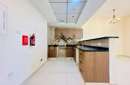 شقة - غرفة نوم - 1 حمام للايجار في مبنى روز - الجداف - دبي