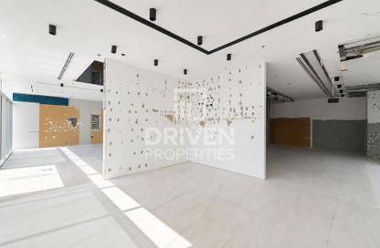 Retail - Studio for rent in Infinity Building - Sheikh Zayed Road - Dubai