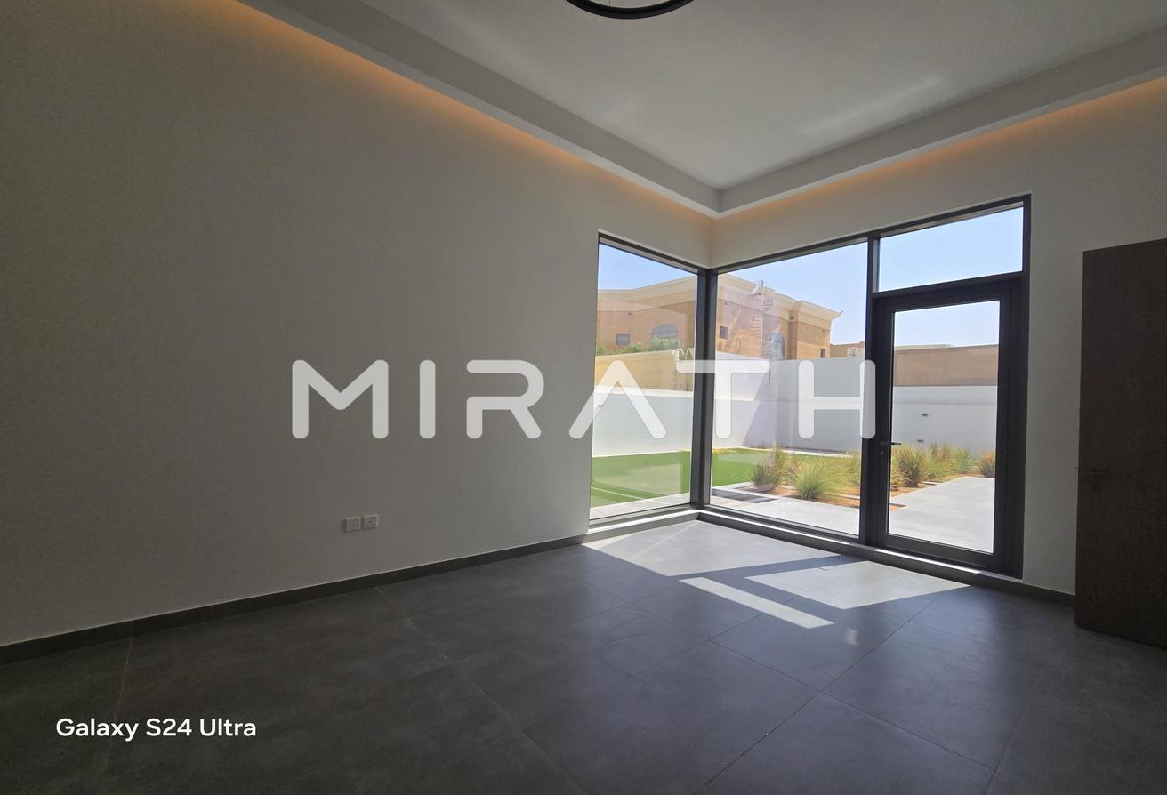 LUXURIOIS VILLA - FAMILY FRIENDLY COMMUNITY photo 13