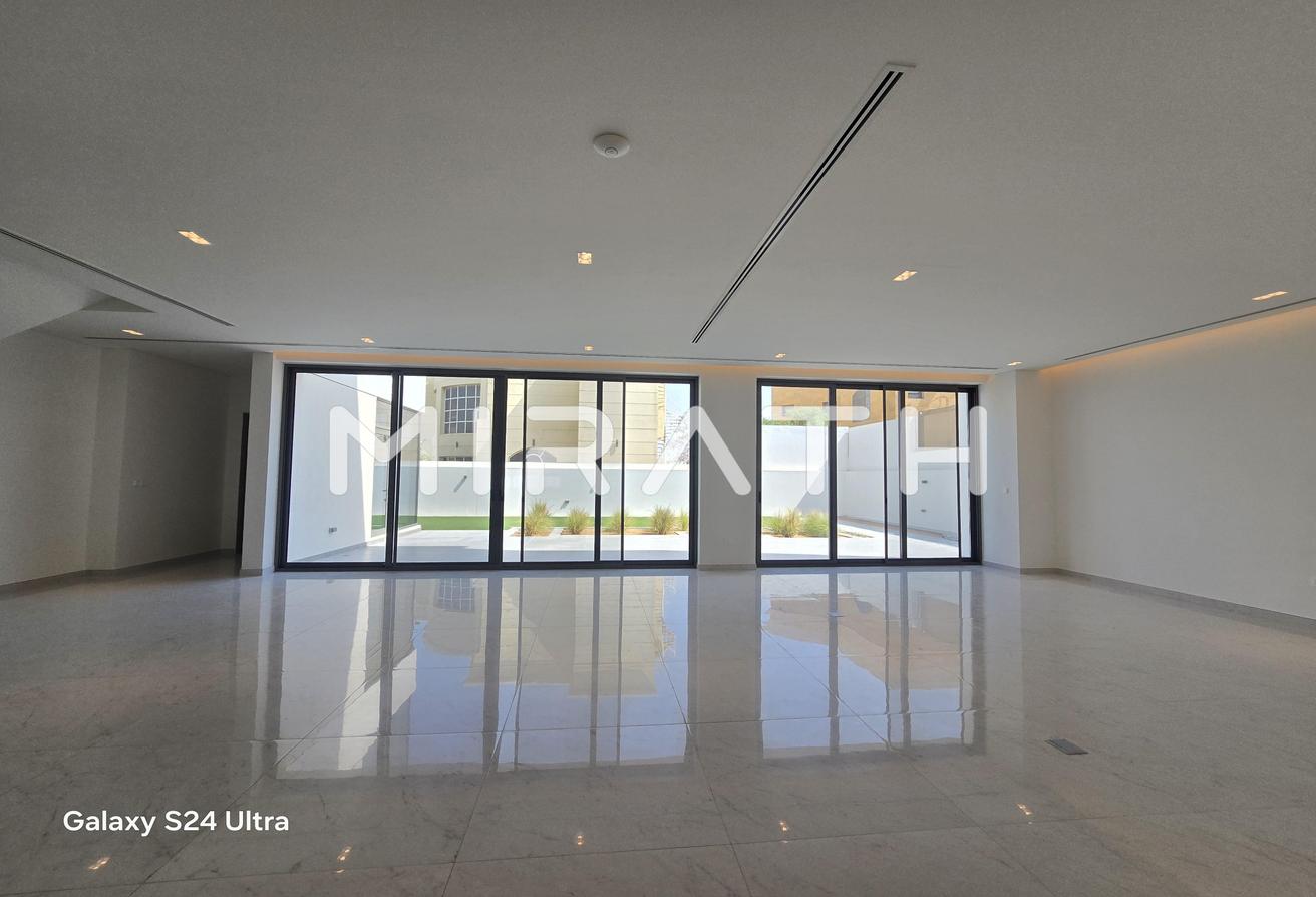 LUXURIOIS VILLA - FAMILY FRIENDLY COMMUNITY photo 5