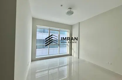 Apartment - 1 Bedroom - 2 Bathrooms for rent in Pearl Tower - Al Khan - Sharjah