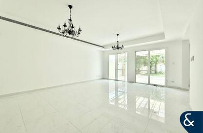 Villa - 3 Bedrooms - 3 Bathrooms for rent in Springs 1 - The Springs - Dubai