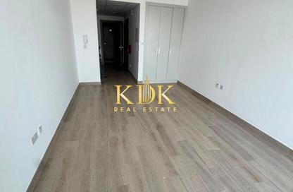 شقة - 1 حمام للايجار في بلوم هايتس أ - بلوم هايتس - منطقة 15 - قرية جميرا الدائرية - دبي شقة - 1 حمام للايجار في بلوم هايتس أ - بلوم هايتس - منطقة 15 - قرية جميرا الدائرية - دبي