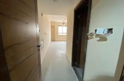 Apartment - 1 Bathroom for rent in Qasimia 10 building - Al Mahatta - Al Qasimia - Sharjah