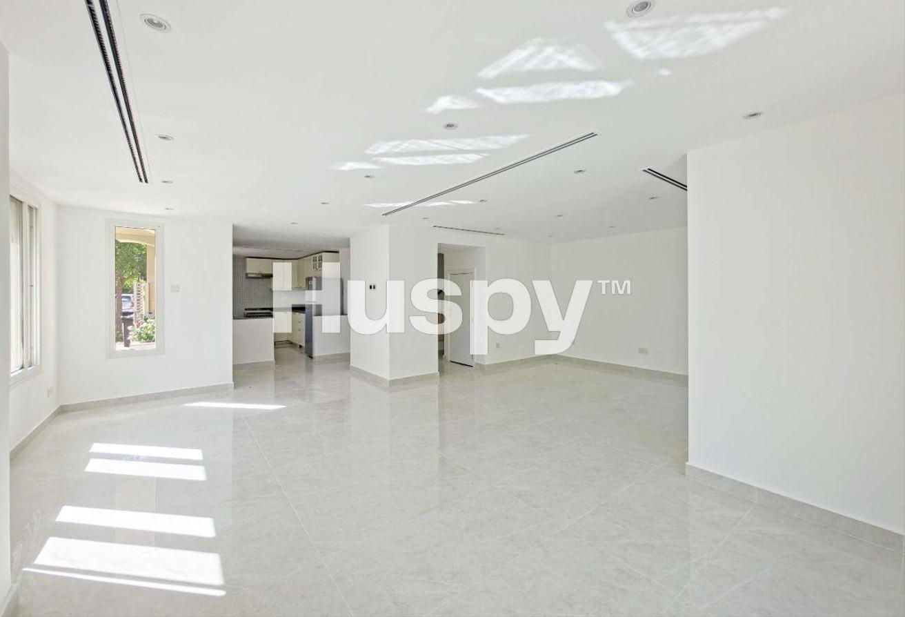 With Maids Room | Upgraded | Opposite Park photo 2