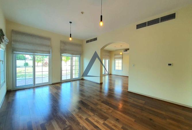 54004401 - Property Main Image