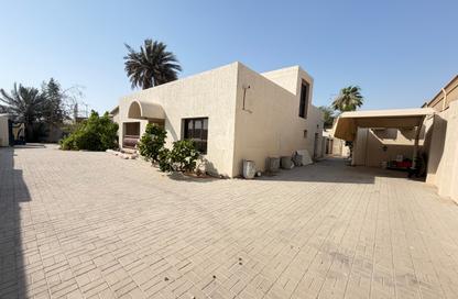 Villa - Studio - 4 Bathrooms for rent in Al Jazzat - Al Riqqa - Sharjah