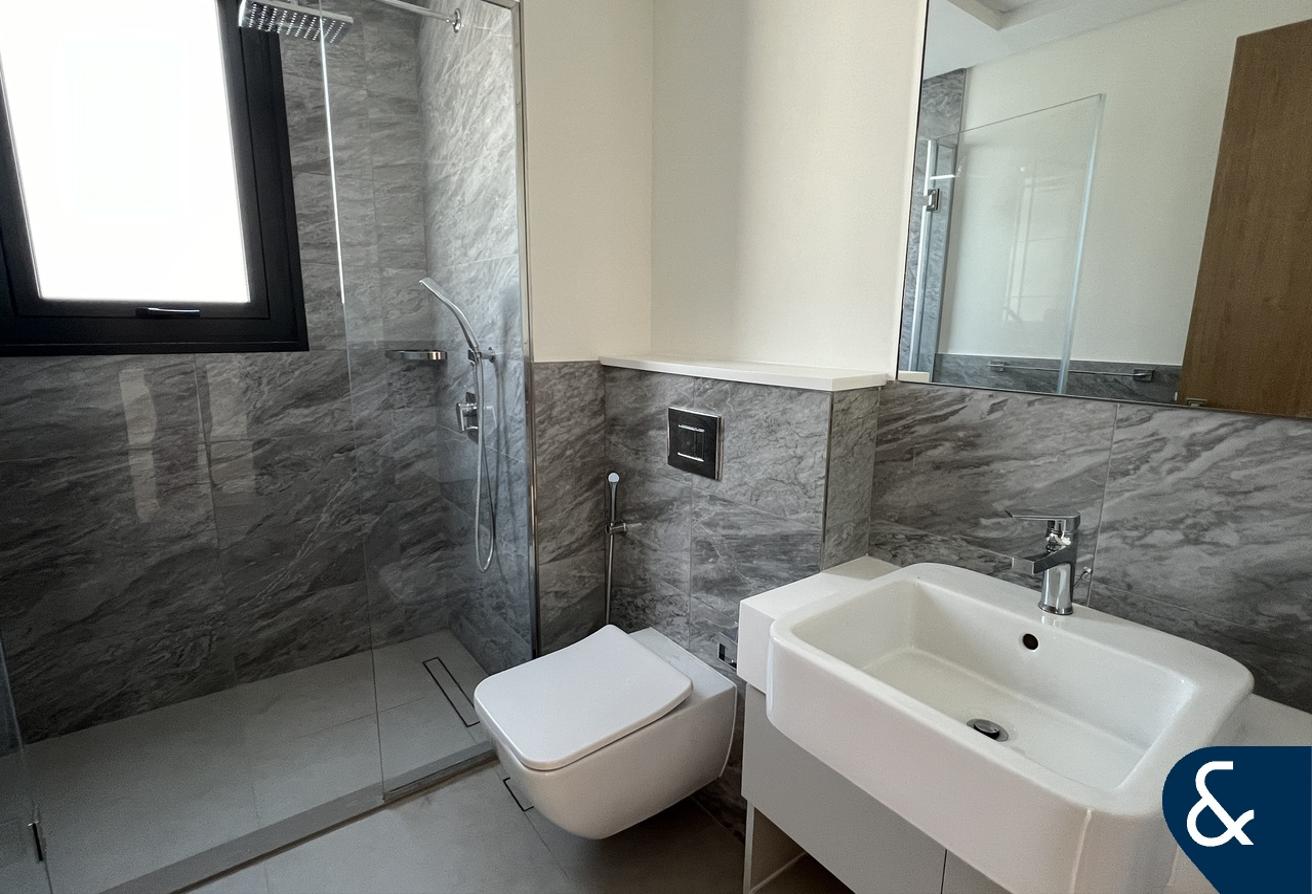 Landscaped | Modern Design | Large Plot photo 19