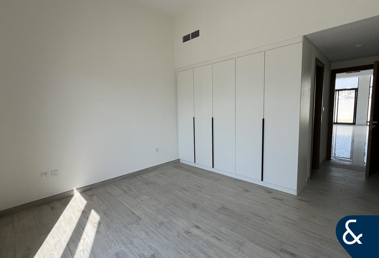 Landscaped | Modern Design | Large Plot photo 20