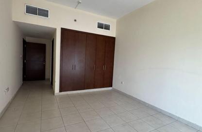Apartment - 3 Bedrooms - 5 Bathrooms for rent in Al Mamzar Tower - Al Mamzar - Sharjah - Sharjah