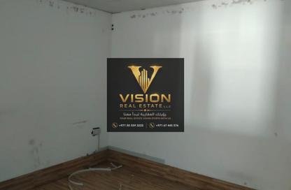 Warehouse - Studio - 2 Bathrooms for rent in Umm Al Thuoob - Umm Al Quwain