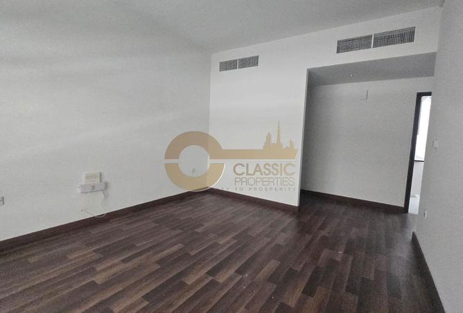 83667831 - Property Image 2