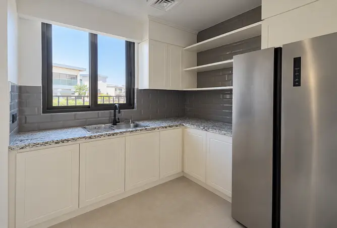 154594426 - Property Image 3
