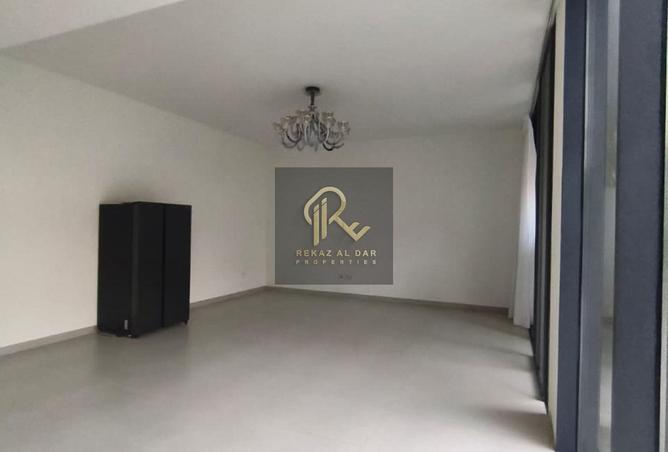 105112580 - Property Image 3