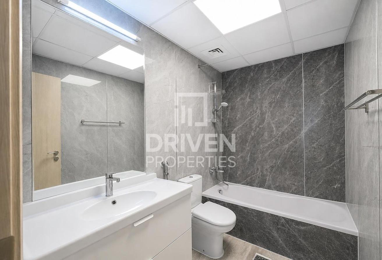 Elevated and Upgraded Unit | Prime Location photo 14