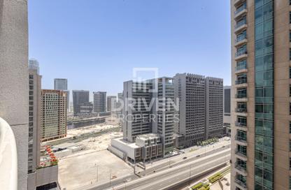 Apartment - 1 - 2 for rent in Burj Al Nujoom - Downtown Dubai - Dubai Apartment - 1 - 2 for rent in Burj Al Nujoom - Downtown Dubai - Dubai