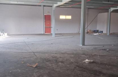 Warehouse - Studio - 4 Bathrooms for rent in Al Jurf Industrial 3 - Al Jurf Industrial - Ajman