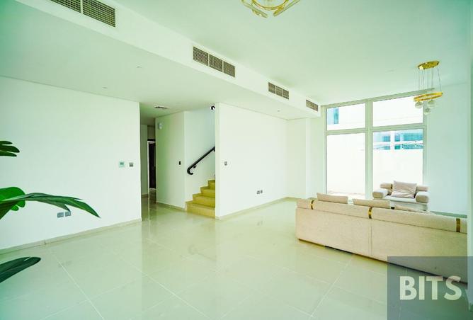 76962895 - Property Main Image