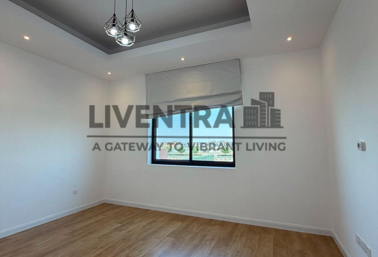 5BR Villa with Pool in Al Khawaneej 1 photo 28