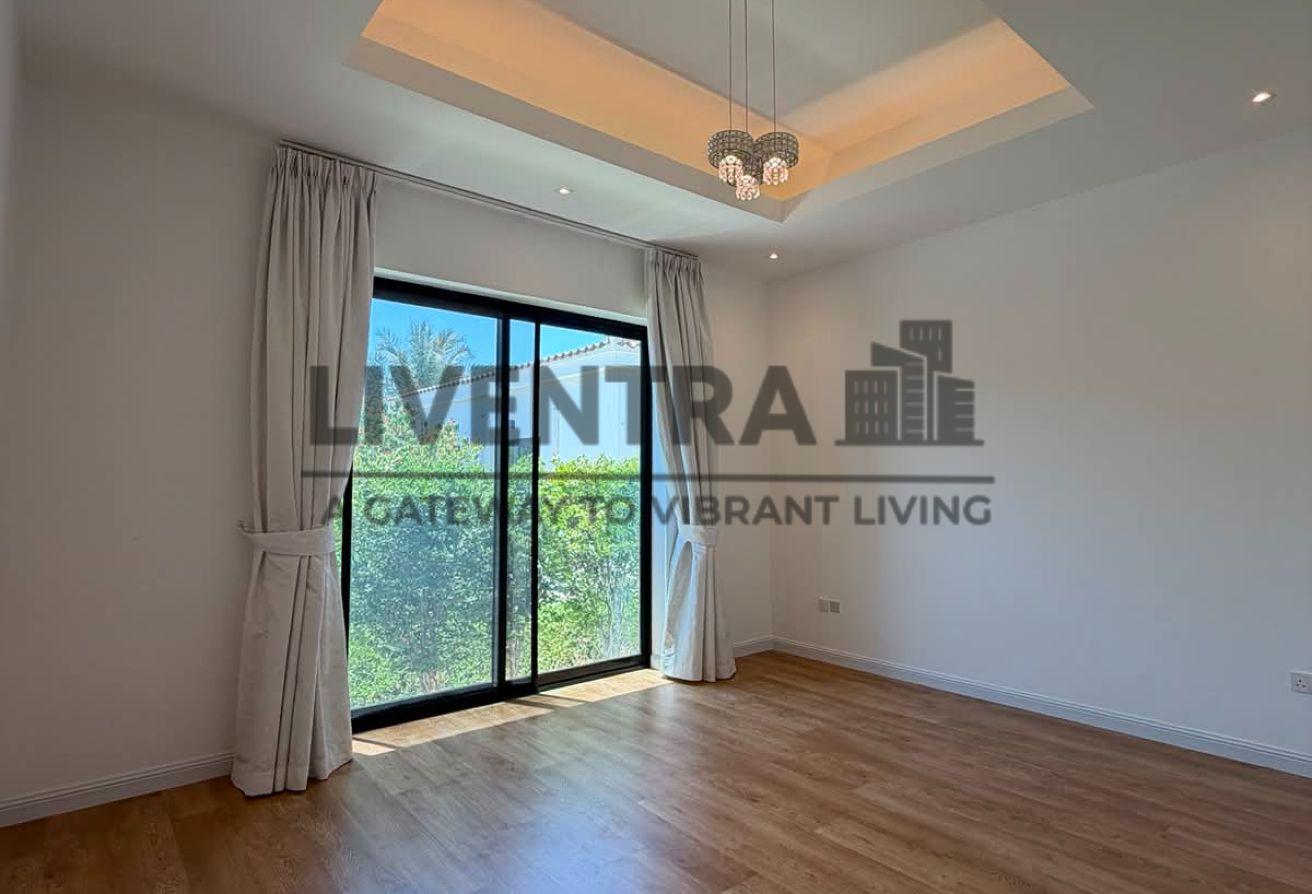 5BR Villa with Pool in Al Khawaneej 1 photo 16