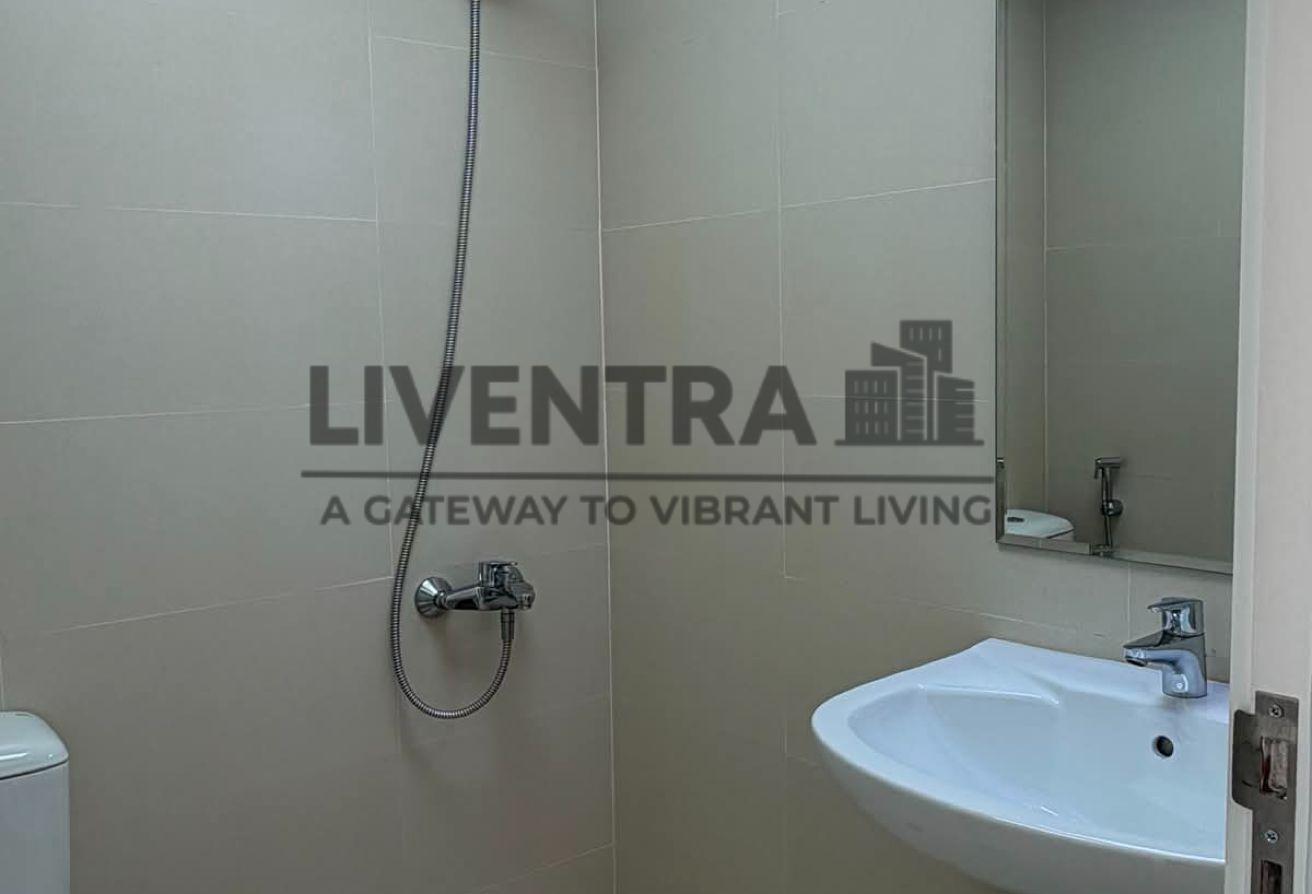 5BR Villa with Pool in Al Khawaneej 1 photo 13