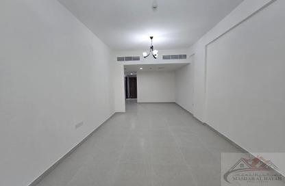 Apartment - 2 Bedrooms - 3 Bathrooms for rent in SG Muwaileh Building - Muwaileh - Sharjah