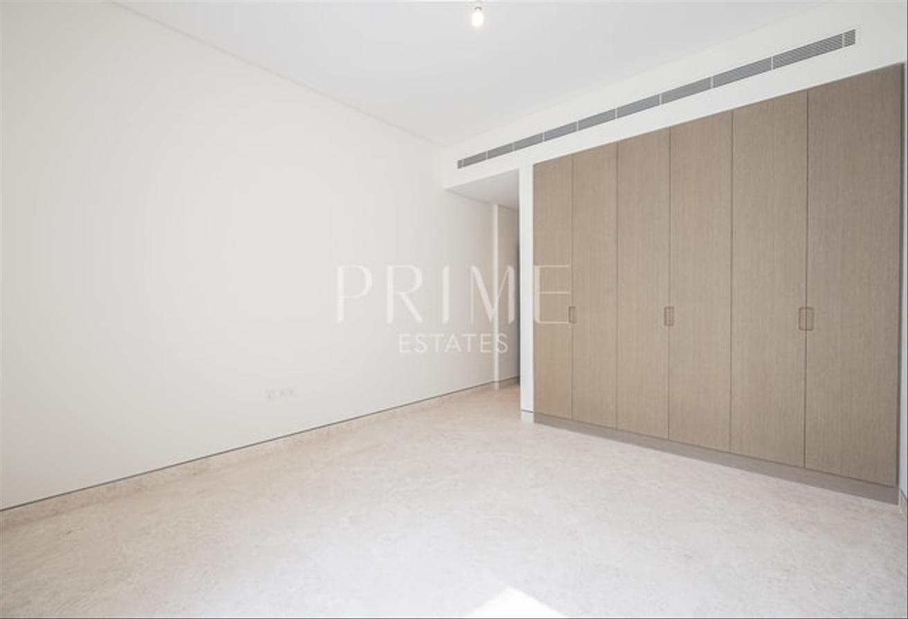Luxury 4BR | Prime Location | Vacant photo 13