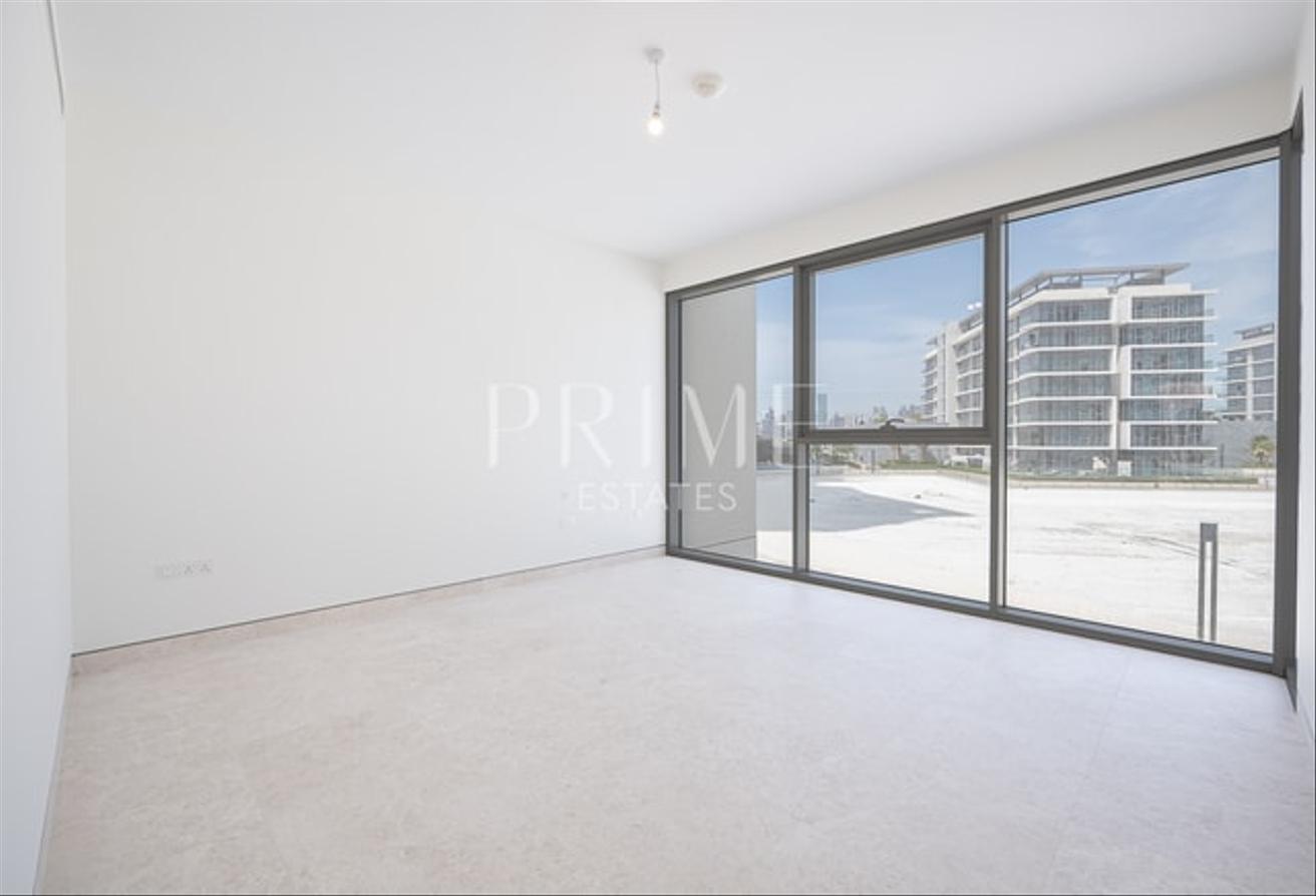 Luxury 4BR | Prime Location | Vacant photo 9
