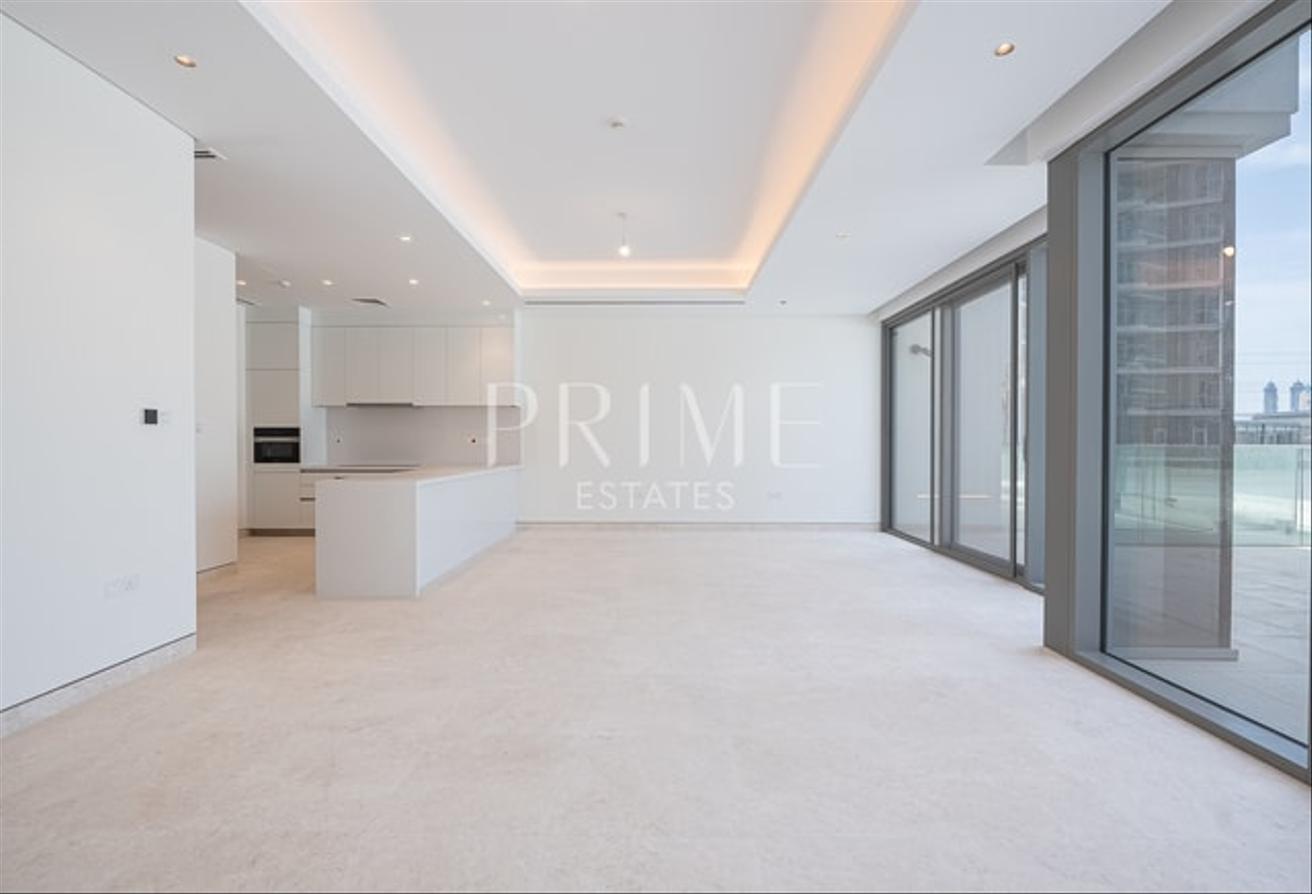 Luxury 4BR | Prime Location | Vacant photo 5